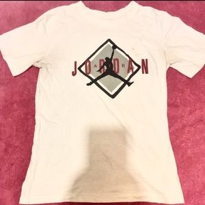 White jordan t-shirt